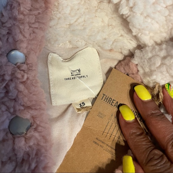 “Thread & Supply” Women's Faux Fur Pink/Cream/Mauve Pullover Jacket - Picture 9 of 9
